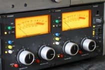 How To Use A VU Meter  (Or Dealing With Levels The Old-School Way)